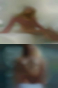 Nice figure mature girl woman.